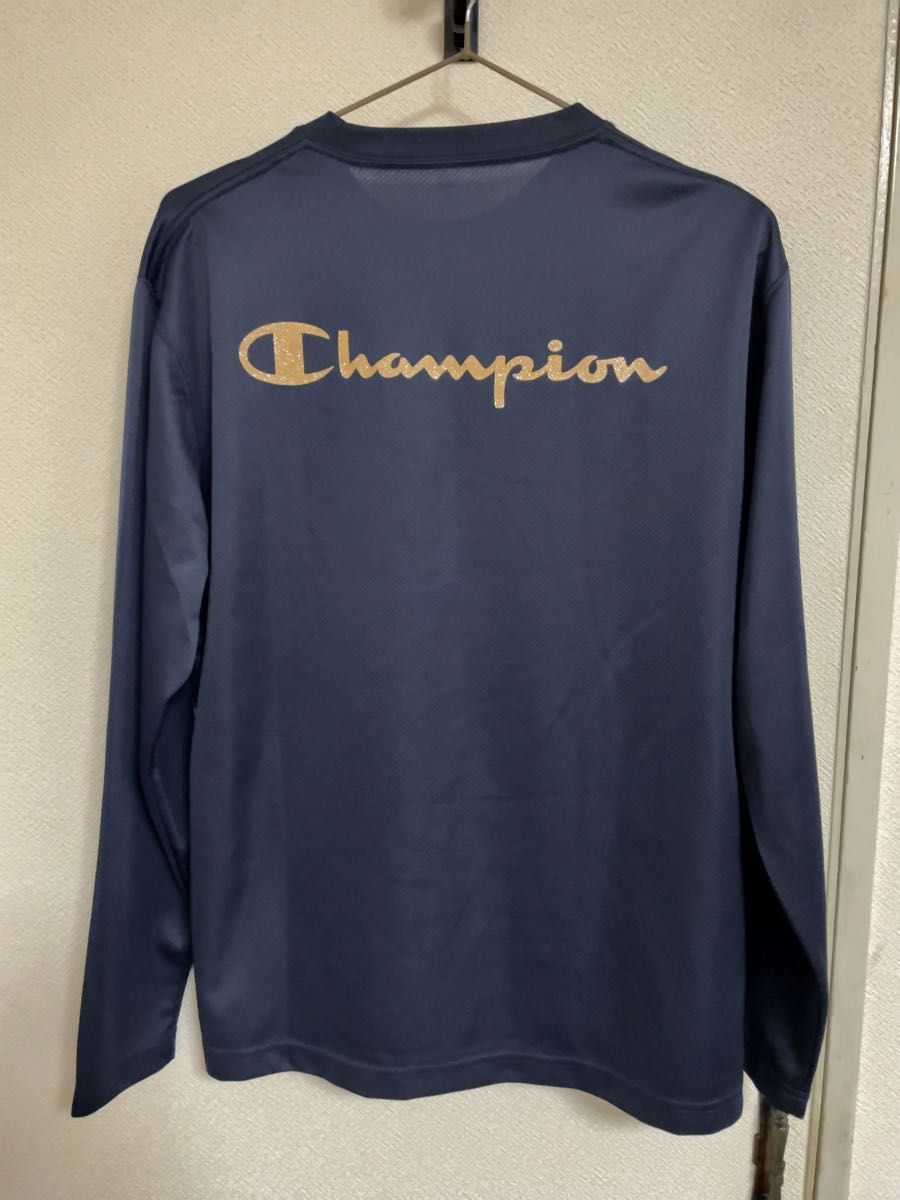 Champion スポーツウェア  ロングTシャツ