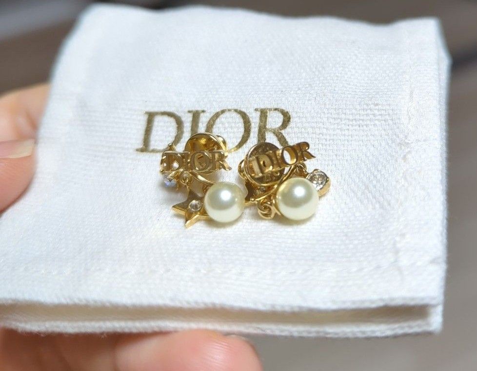 Dior ディオール Dio(r)evolution ピアス｜PayPayフリマ