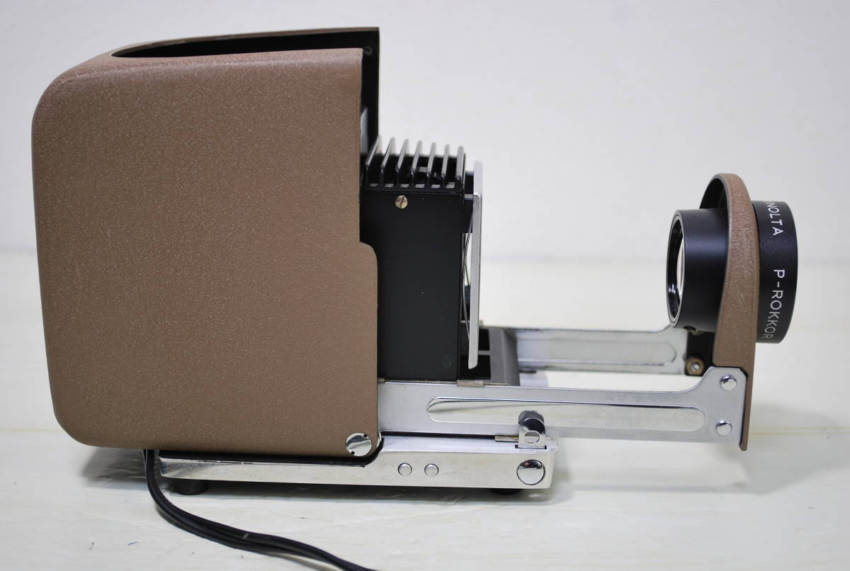 大人気 スライドプロジェクター 奇跡の逸品!新品昭和46年製スライド