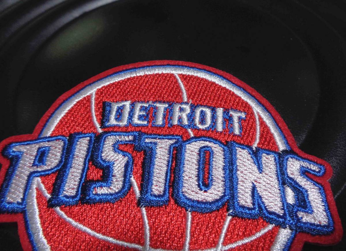 LR　■赤白青 ■新品NBA　デトロイト・ピストンズ　Detroit Pistons刺繍ワッペン（パッチ）◆バスケットボール◎アメリカ　　スポーツ◆◇