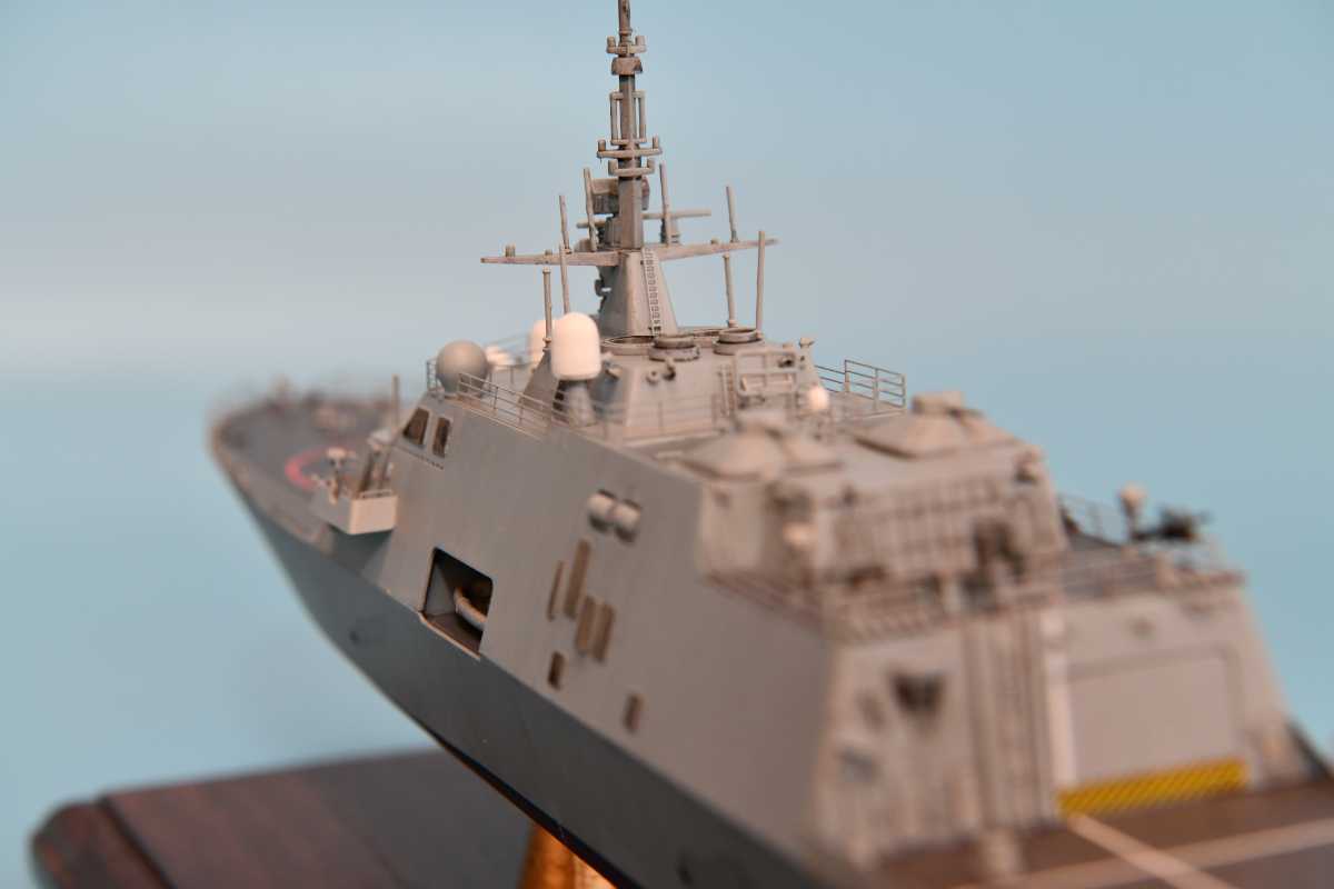 完成品 350 LCS-1 USS トランペッター フリーダム級沿海域戦闘艦
