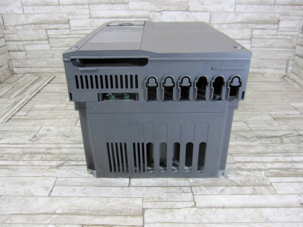 三菱FA インバータ MITSUBISHI FR-F820-15K-1