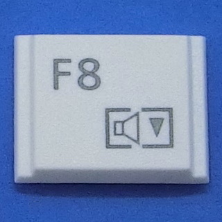 キーボード キートップ F8 白段 パソコン 富士通 FMV LIFEBOOK ライフブック ボタン スイッチ PC部品_画像1