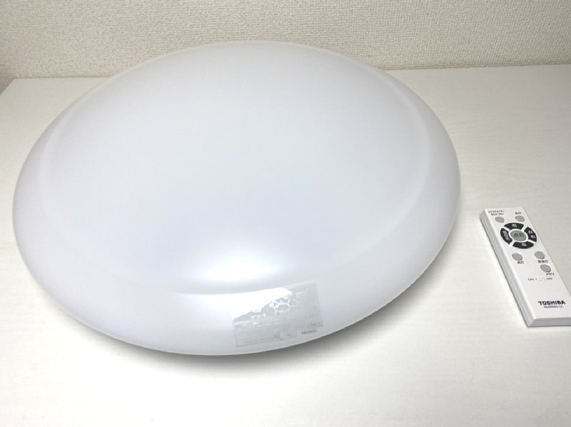 送料込み 美品 東芝 LED 洋風 シーリングライト（～6畳） NLEH06002B