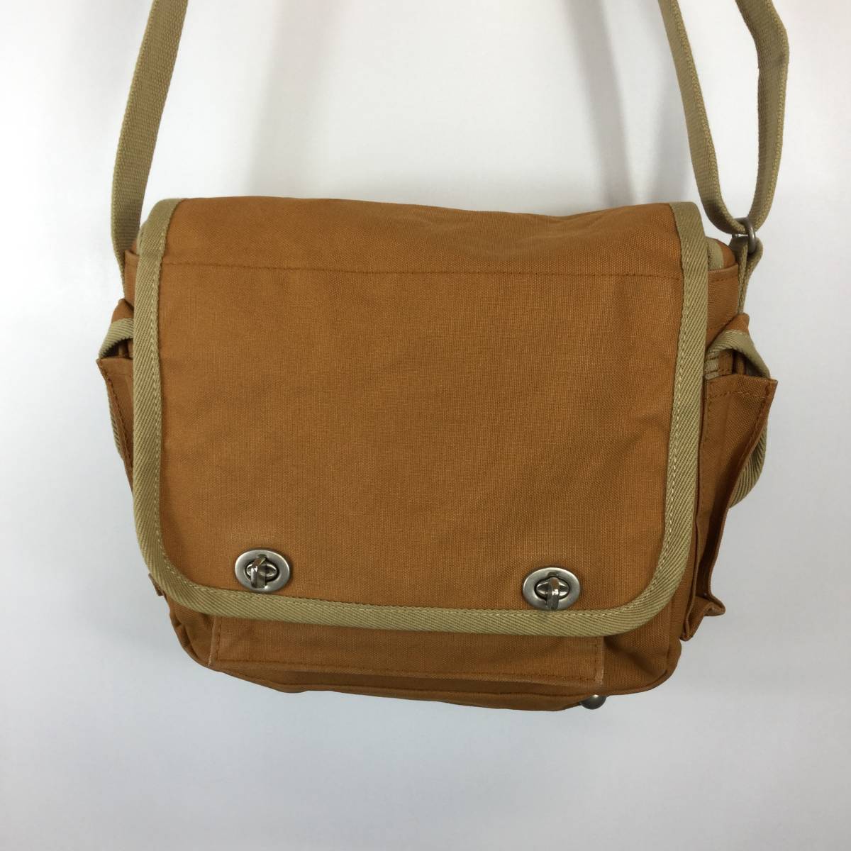  confidence Saburou canvas shoulder bag flap four angle Camel 