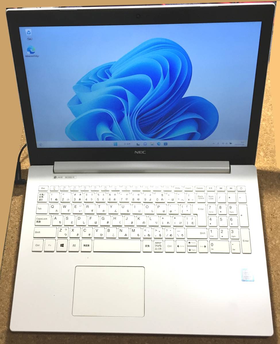 LAVIE NS300KAW i3 8GB 256GB SSD第7世代 【一部予約!】