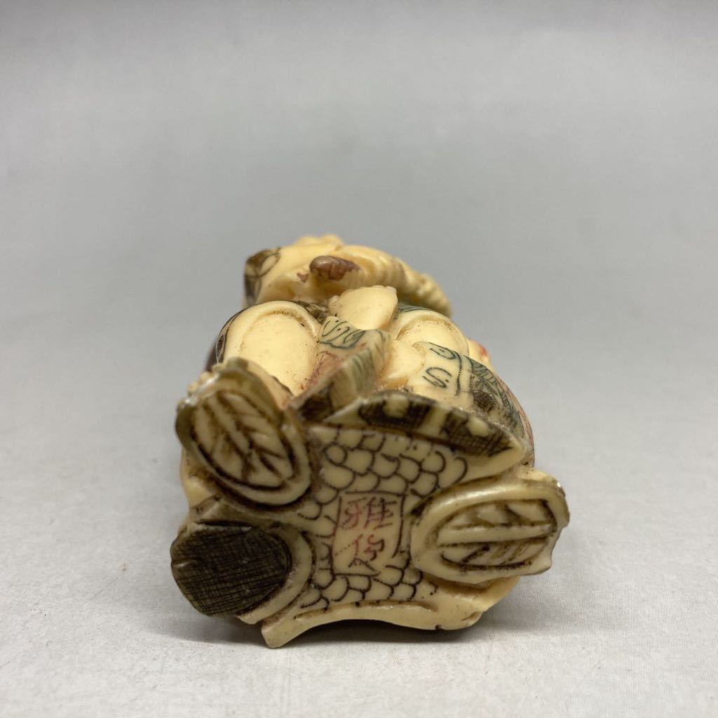 置物 オブジェ 在銘 雅俊 彫刻 時代 古玩 当時物 旧家 蔵出 骨董品 Yahoo!オークション - Z751 雅俊 置物 在銘 象牙風 彫刻