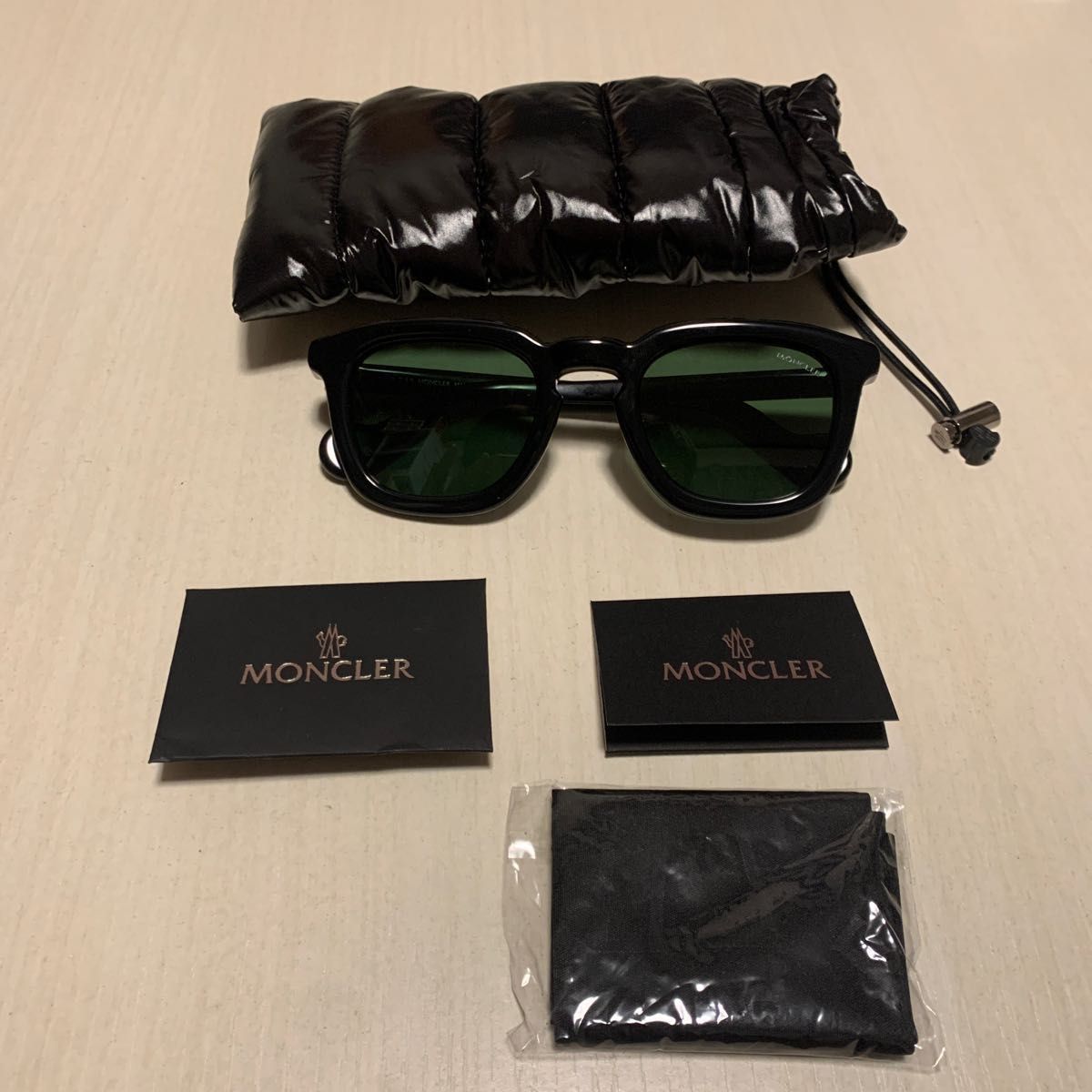 モンクレール　MONCLER サングラス