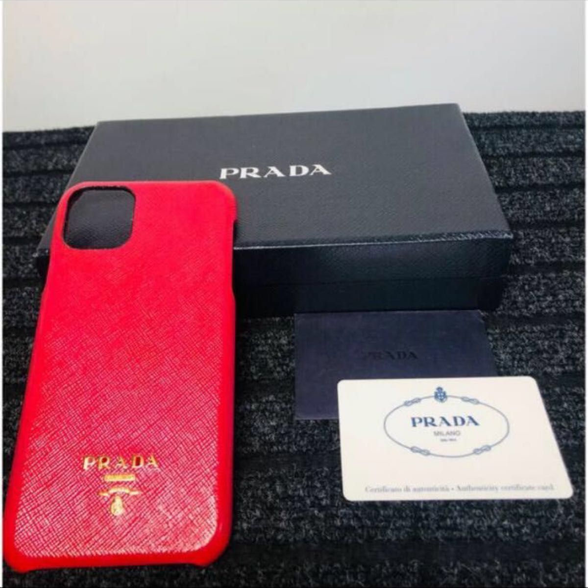 ファッション iPhoneケース iPhoneケース PRADA PRADA iPhone11pro 赤 ...