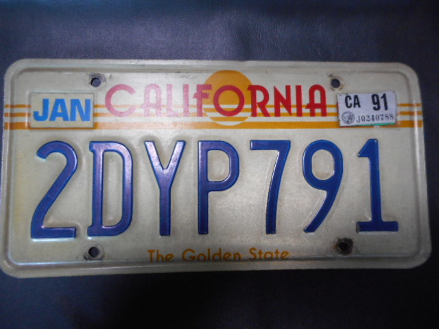アメリカ カリフォルニア ナンバー プレート １枚 ３０年以上前の貴重