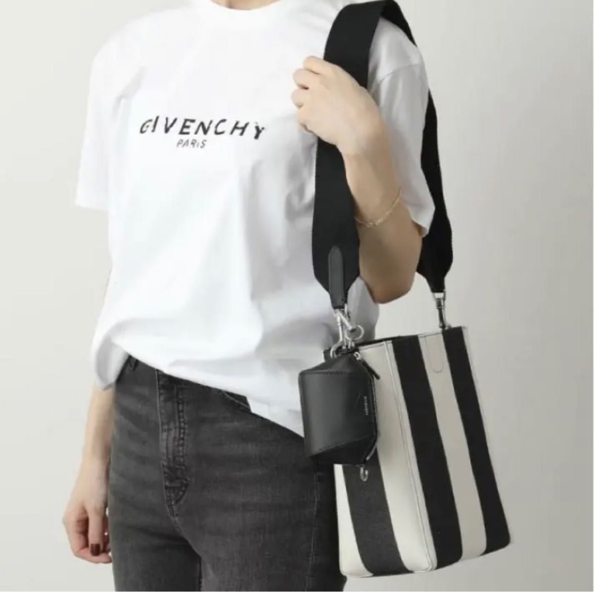 GIVENCHY ジバンシィ アンティゴナ ベイビー 2wayチェーンバッグ チャーム ミニポーチメタリックライトピンク