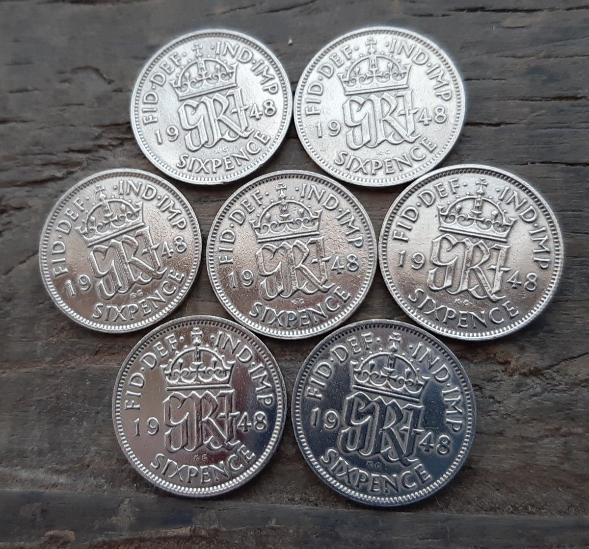 幸せのシックスペンス イギリス 7枚セットラッキー6ペンス 本物古銭英国コイン美品です19 5mm 8g｜PayPayフリマ