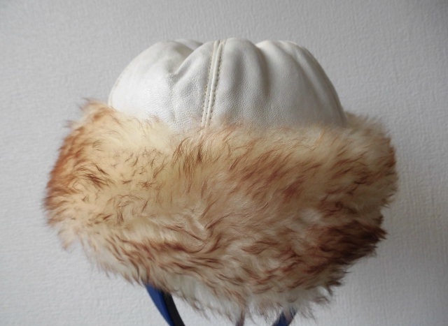 ◆モードお帽子/ ORIGIN/イタリー製/白羊本革 ＋ラムファー/冬の素敵なお帽子 /M~L_画像2