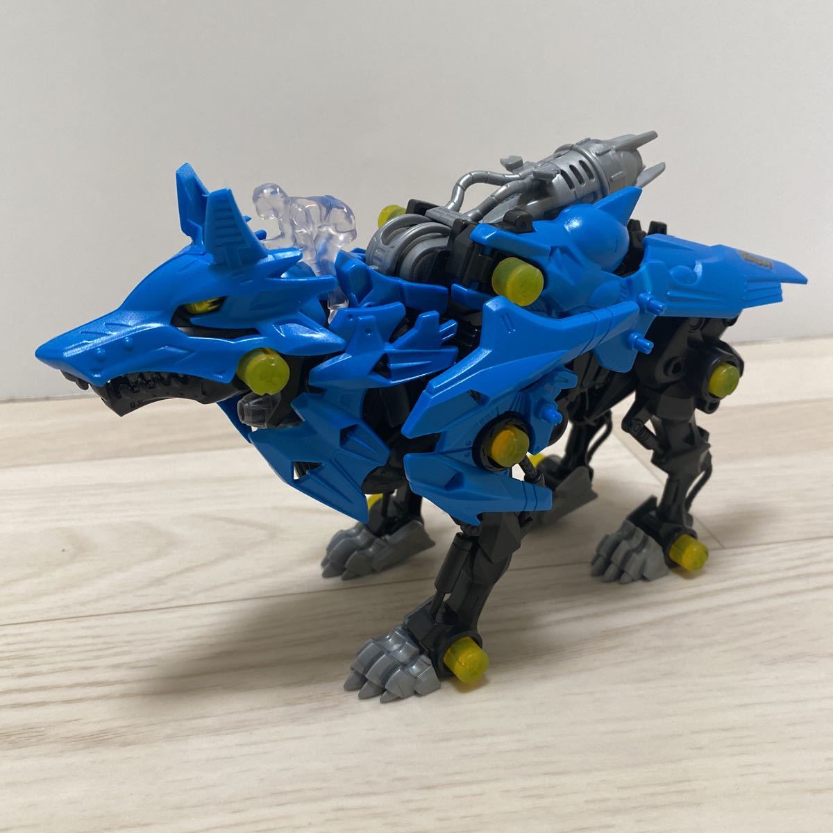 送料無料 プラモデル タカラトミー ハンターウルフ(オオカミ種 送料無料 プラモデル タカラトミー ハンターウルフ(オオカミ種