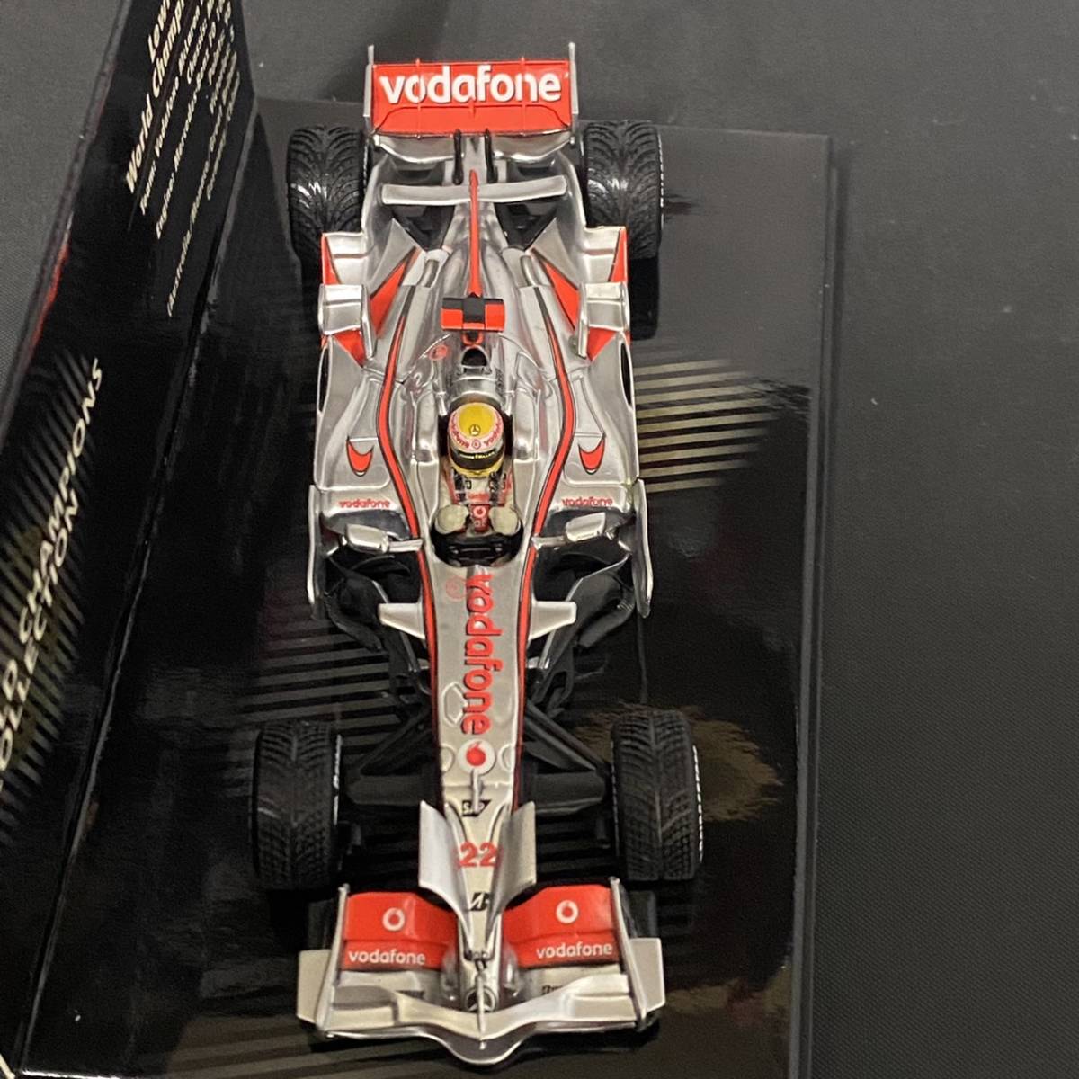 受注生産品 ミニチャンプス 1 43 マクラーレン MP4-23 L.ハミルトン
