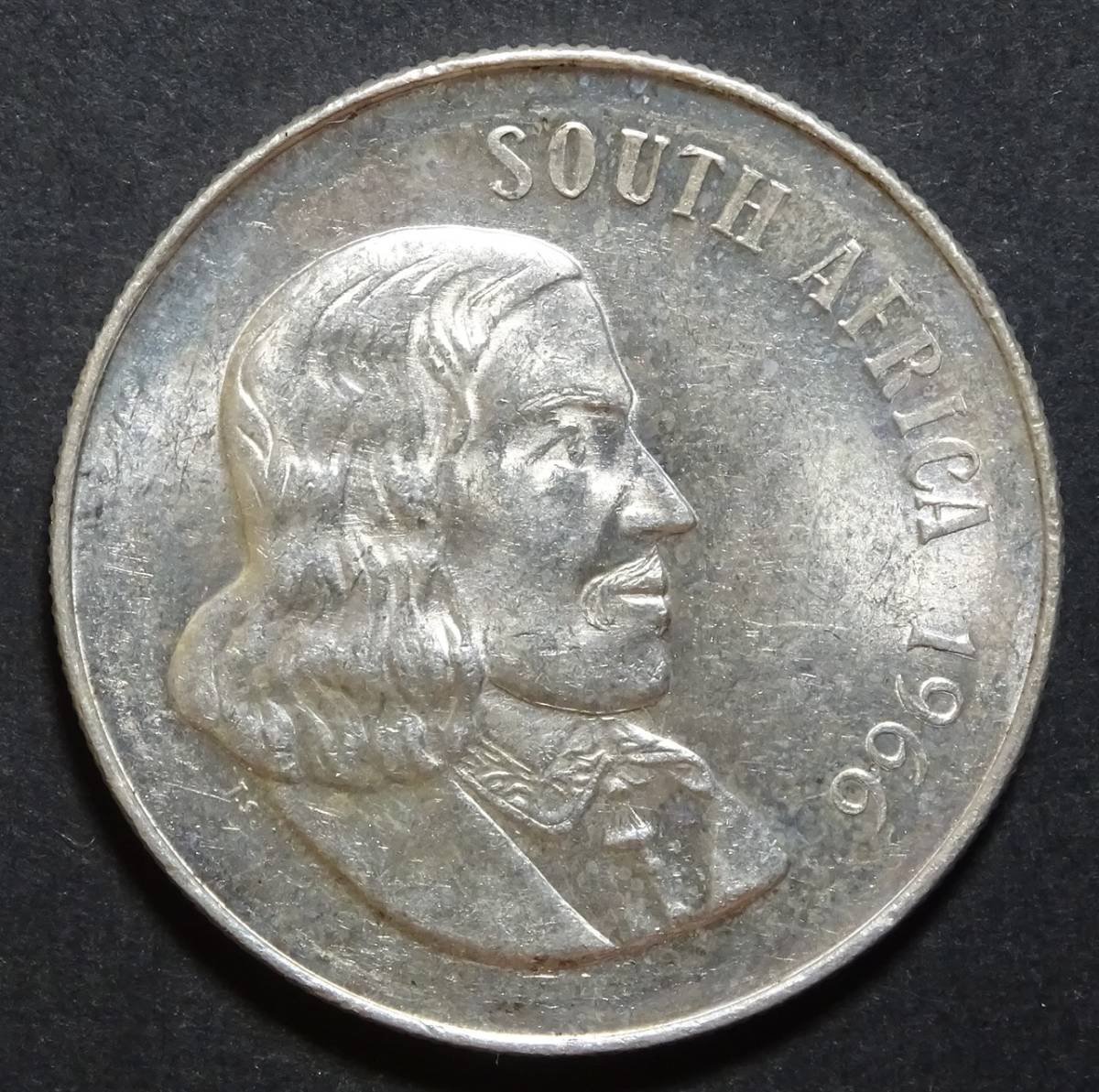 1966年、南アフリカ1ランド銀貨の画像1
