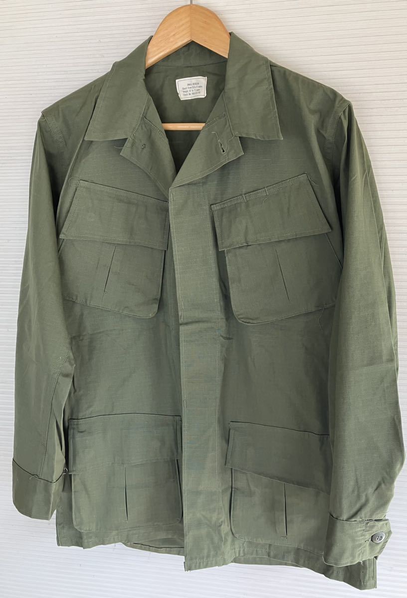 US Army Jungle Fatigue Jacket 4thアメリカ軍 ジャングルファティーグジャケットS-Rヴィンテージ 米軍実物の画像1