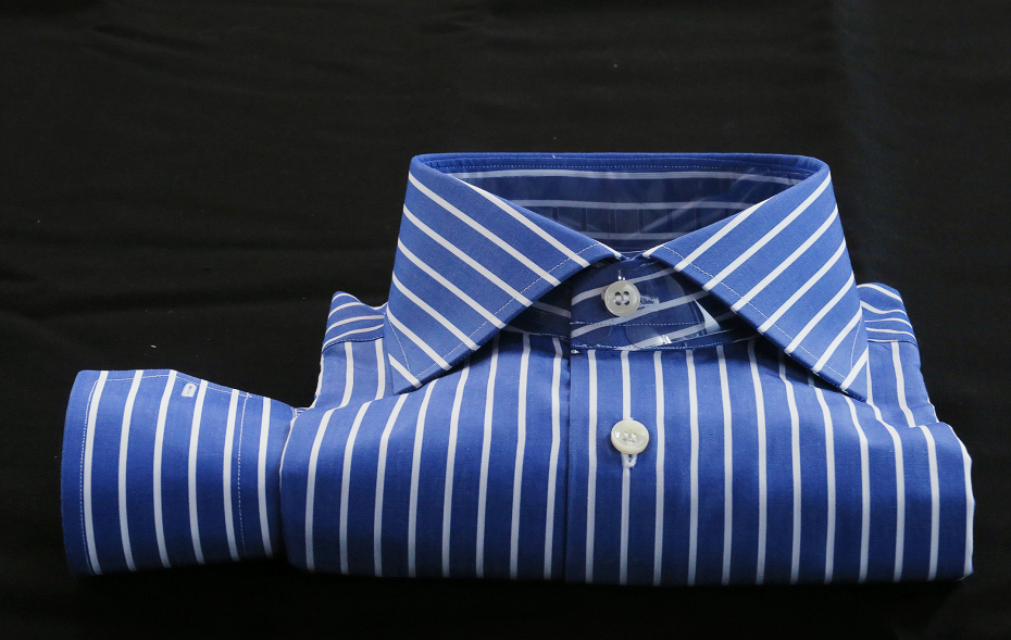 ★イタリアシャツ DANROMA ワイドカラーRIGA BLU DAN_835　くっきりブルーに白くストライプ ネイビースーツに完璧なコーデ！　M 39-89