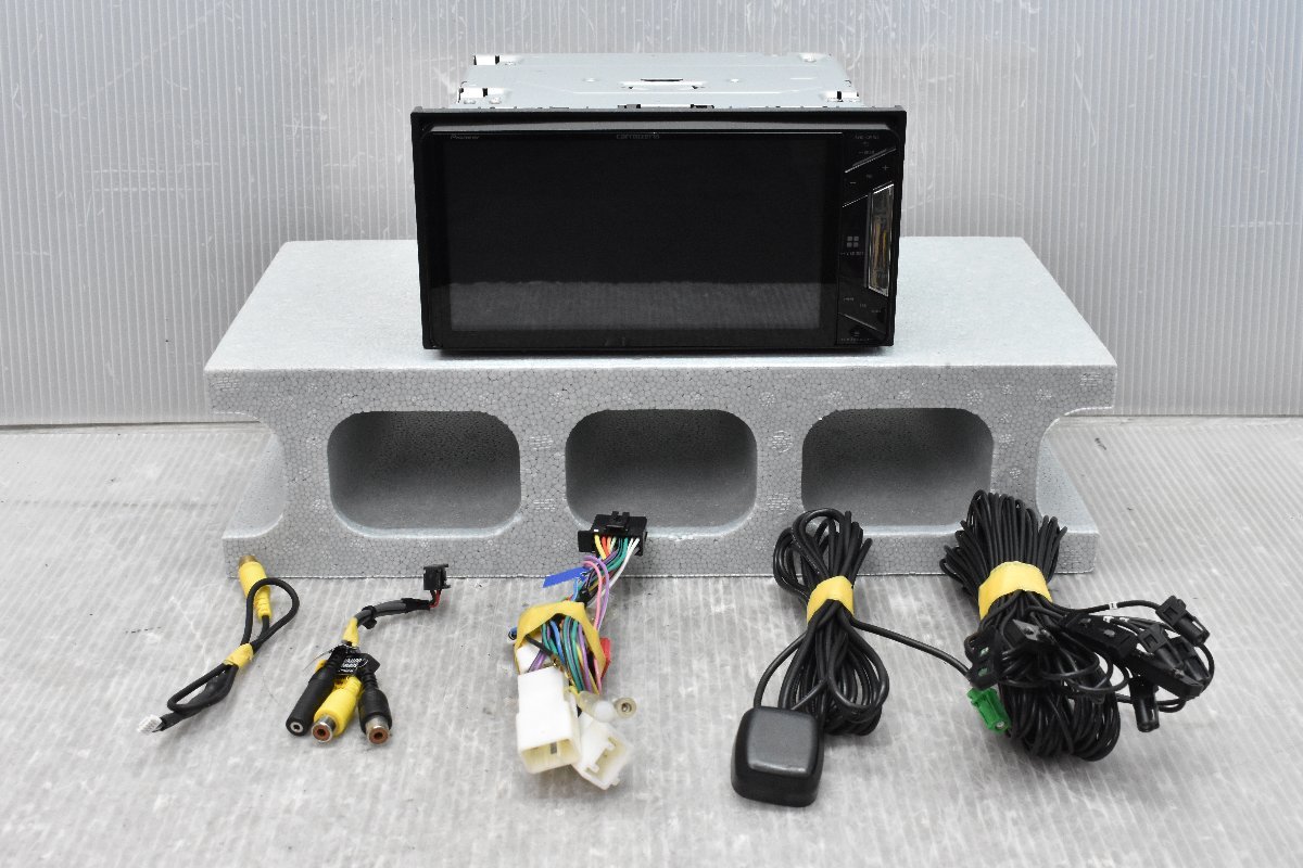ヤフオク! - カロッツェリア 地デジ メモリー ナビ AVIC-CW70...