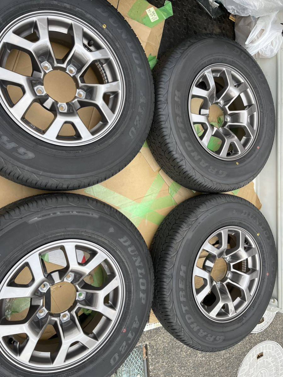 可愛いクリスマスツリーやギフトが! 新車外し 美品 ジムニー シエラ
