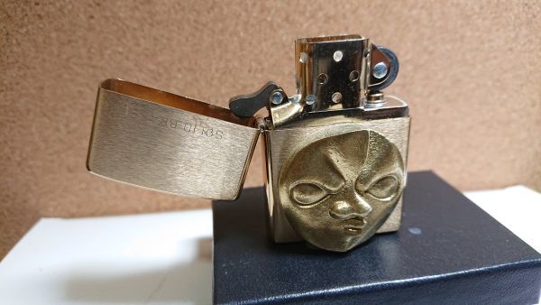 ZIPPO 　ジッポ　太陽の塔　現在の顔　カスタム品　　ゴールド　送料185円_画像2