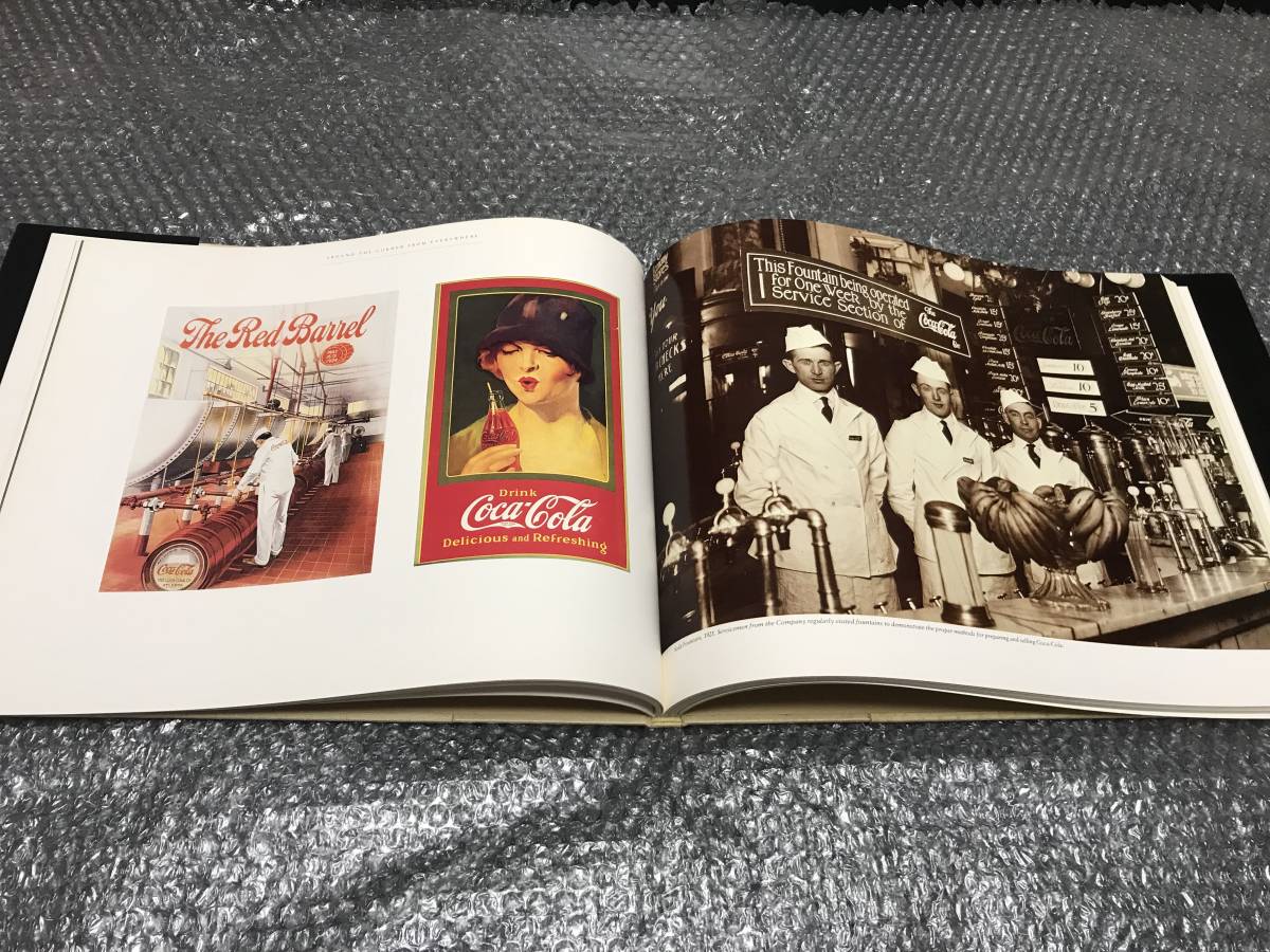  иностранная книга * Coca * Cola [100 anniversary commemoration официальный фотоальбом ]1986 год * Norman * блокировка well. постер и т.п. * не продается * японский язык описание маленький брошюра есть роскошный книга@* очень редкий 