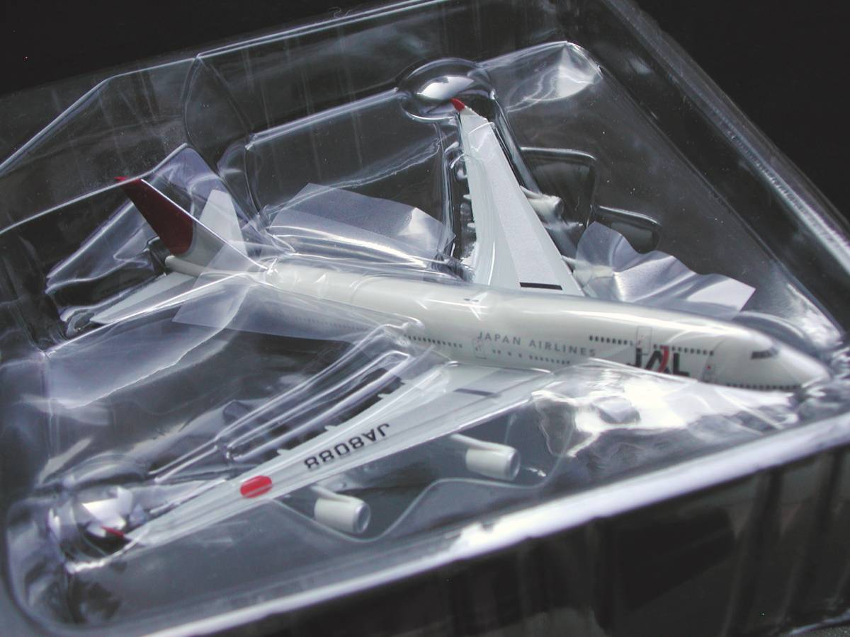 送料無料 ★ JAL B747 - 400 ★ 未使用 個体差あり JALUX正規商品 JE2019 日本航空 JAL 1:400 1/400 ヘルパ ボーイング_ブリスターパックは未開封