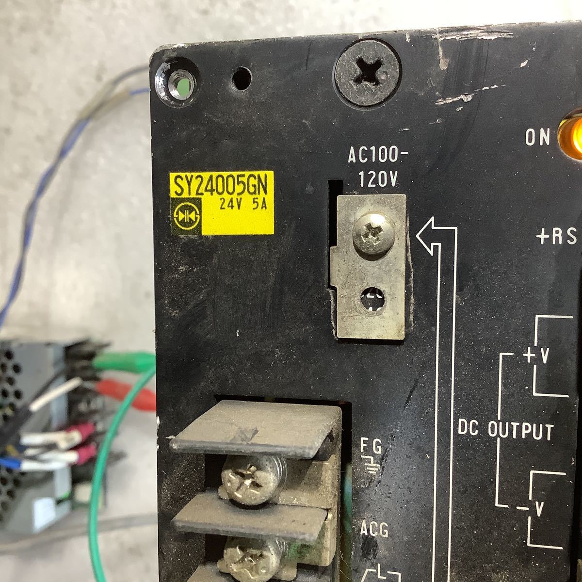 古いスイッチング電源 24 V 5 A 中古品通電確認済みです。_画像2