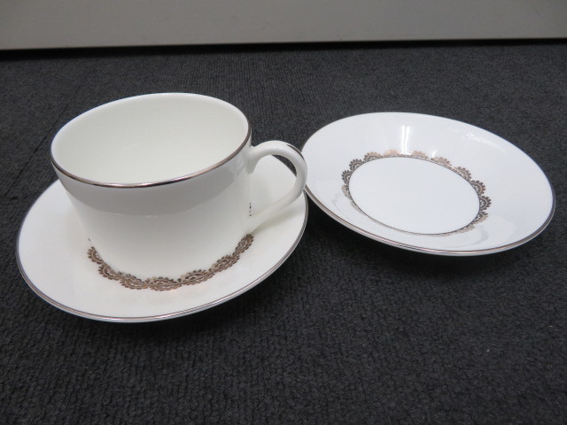 ・65514 WEDGWOOD ウェッジウッド BONE CHINA VERA WANG カップ&ソーサー _画像1