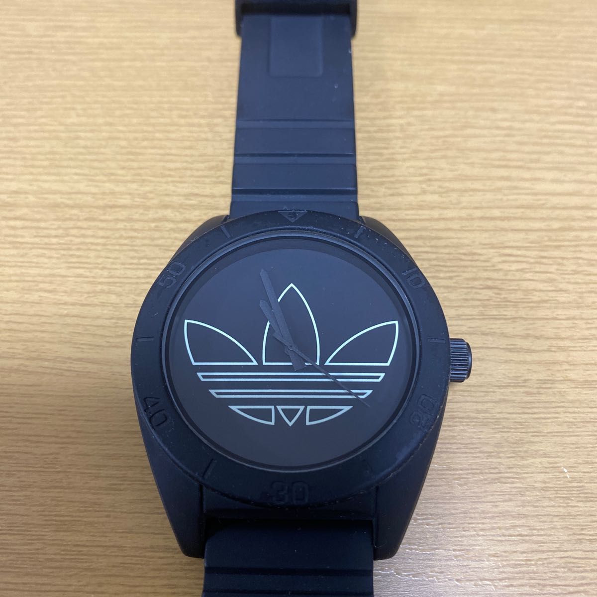 （正常稼働品）adidas時計　黒黄