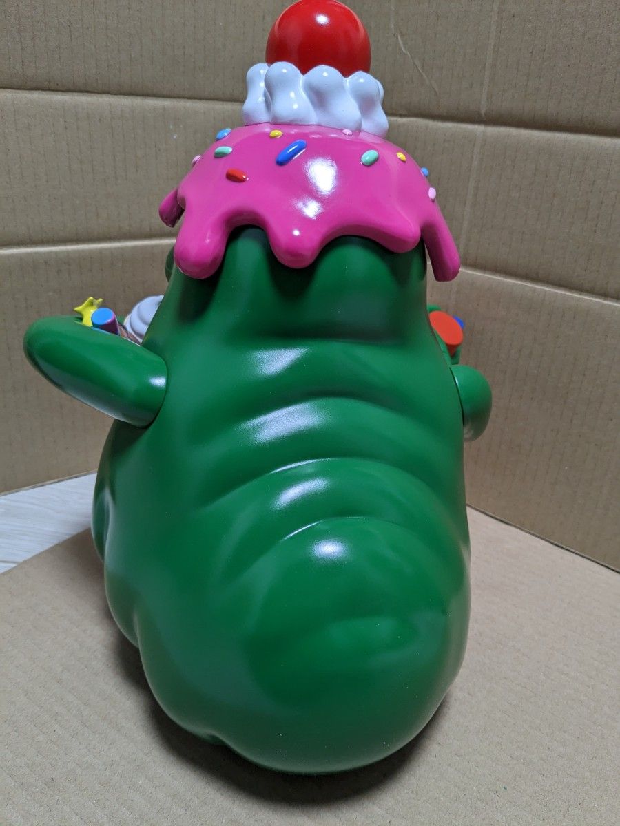 UNBOXINDUSTRIES　Refreshment Toy　SLIMER　スライマー　ソフビ