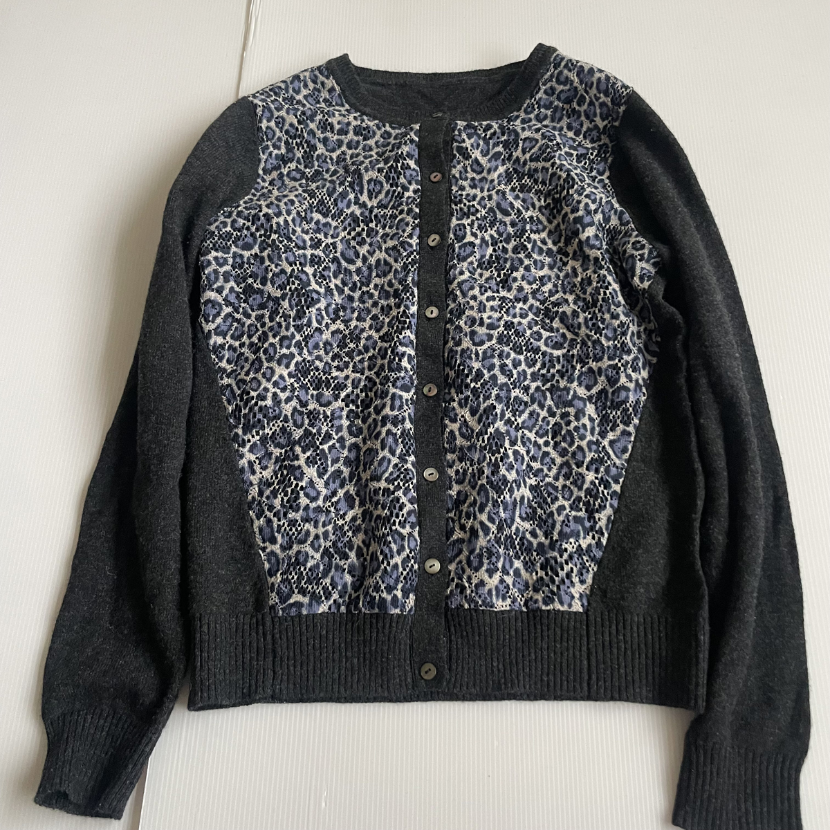 [.. packet shipping ]RIE MILLERlie mirror wool leopard print charcoal gray cardigan 36