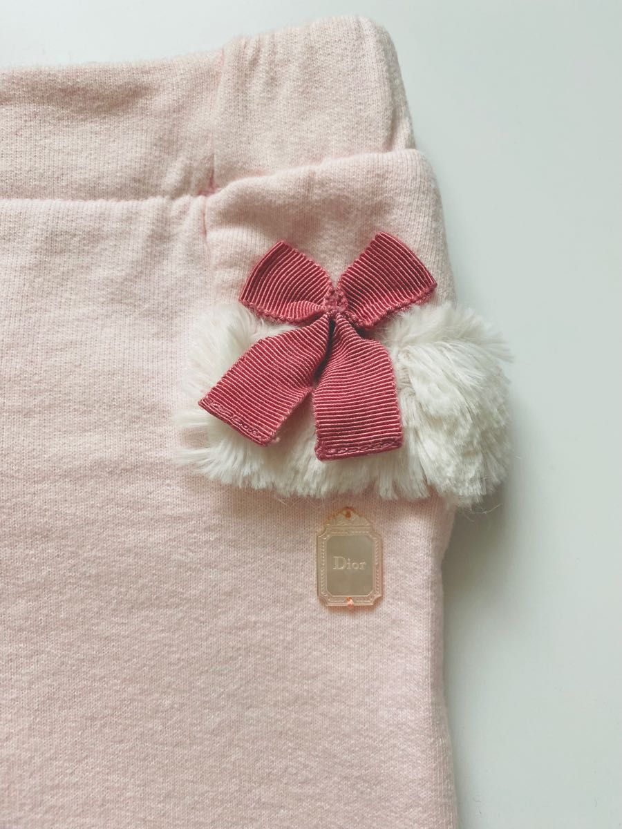 babyDior ベビーディオール　新品　子供服　ファー付き　デザインがとても可愛いパンツ　りぼん　18M（80センチ）