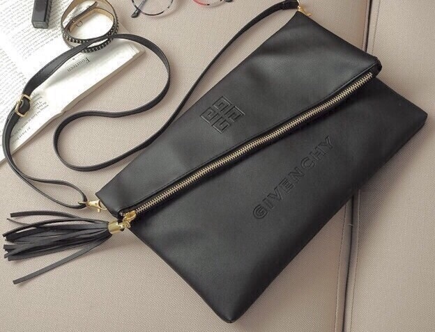 【ジバンシィ】GIVENCHY★ショルダー クラッチ2way bag(新品)_画像3