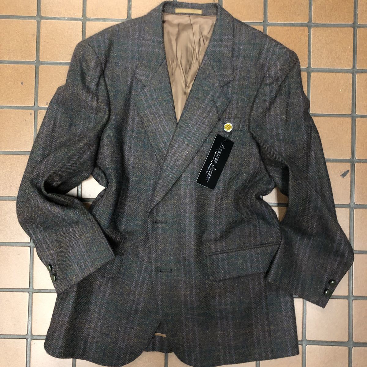 新品タグ付き59,000円ATELIER JOCKEYイタリア製生地ANGIOLO MILIOTTI ツイードジャケット　ブラウン系パープルピンクのチェック柄日本製