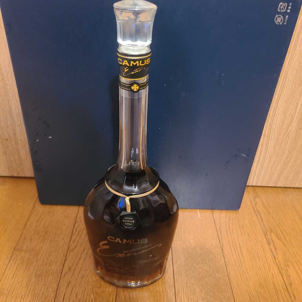 カミュ エクストラ ロングネック 700ml 40度 箱付き 古酒 ブランデー
