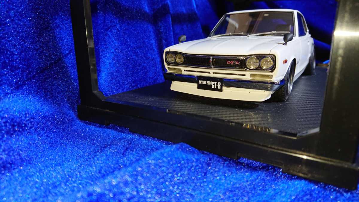 1/18 Ignition model イグニッションモデル NISSAN SKYLINE 2000 1/18 Ignition model イグニッションモデル NISSAN SKYLINE 2000