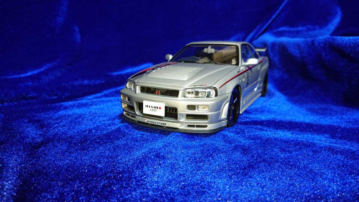 ヤフオク! - 1/18 AUTOART オートアート NISSAN SK...