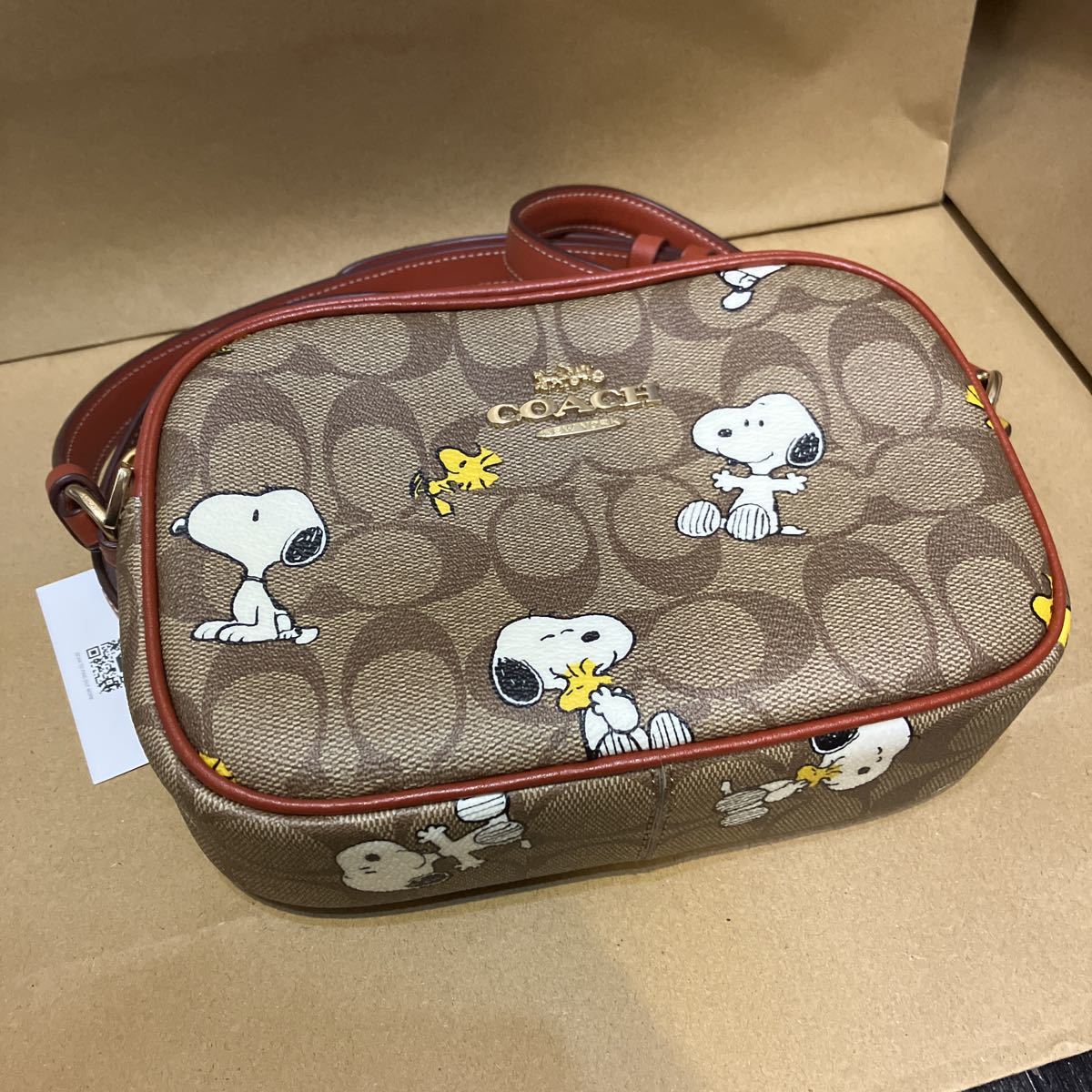 送料込●新品●COACH X PEANUTS スヌーピー ミニボディバッグ② カメラバッグ シグネチャー 2022.10新作 ピーナッツ コーチメンズ_画像2