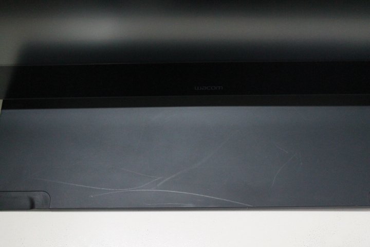 品 WACOM ワコム 液晶ペンタブレット Cintiq 27QHD touch (DTH-2700