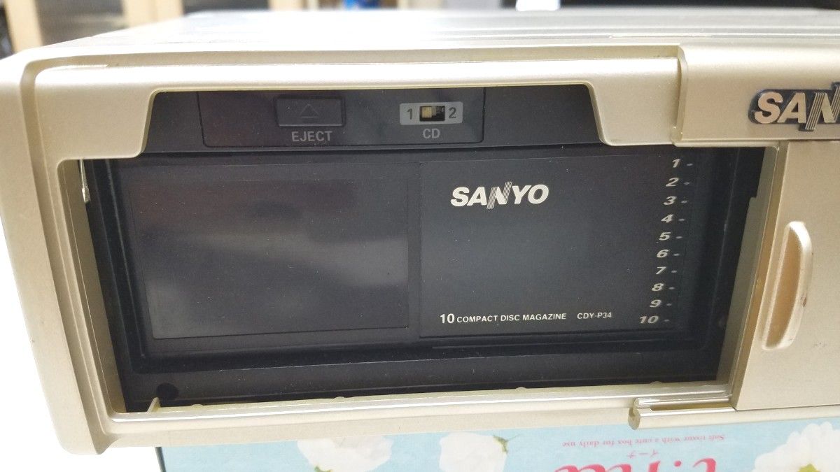 SANYO 10連奏 CDチェンジャー FMトランスミッター