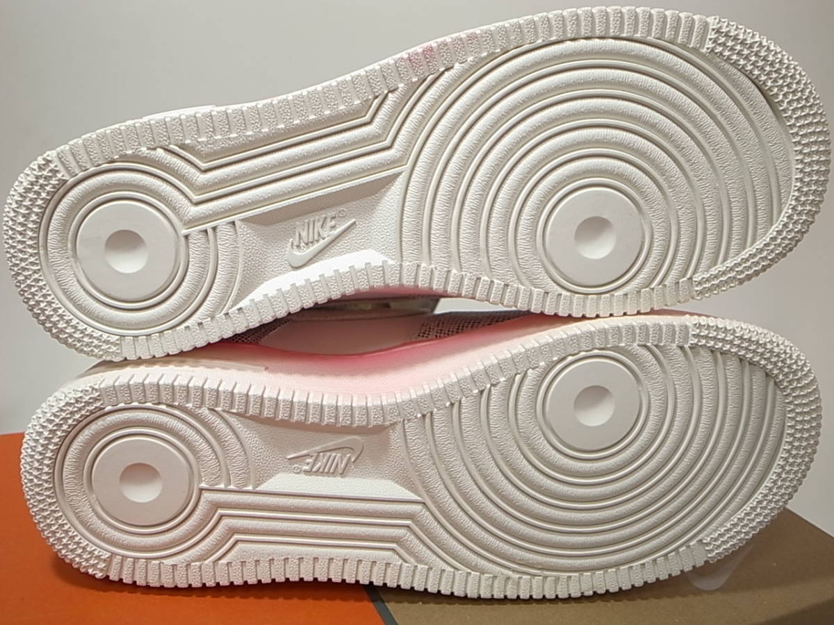 送料無料 即決】NIKE WMNS AIR FORCE 1 '07 LX SNAKESKIN メンズ25cm
