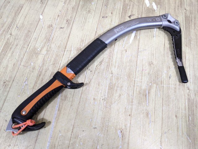 【12yt098】登山 クライミング用品 アイスアックス Petzl ペツル Quark クォーク◆r98の画像1