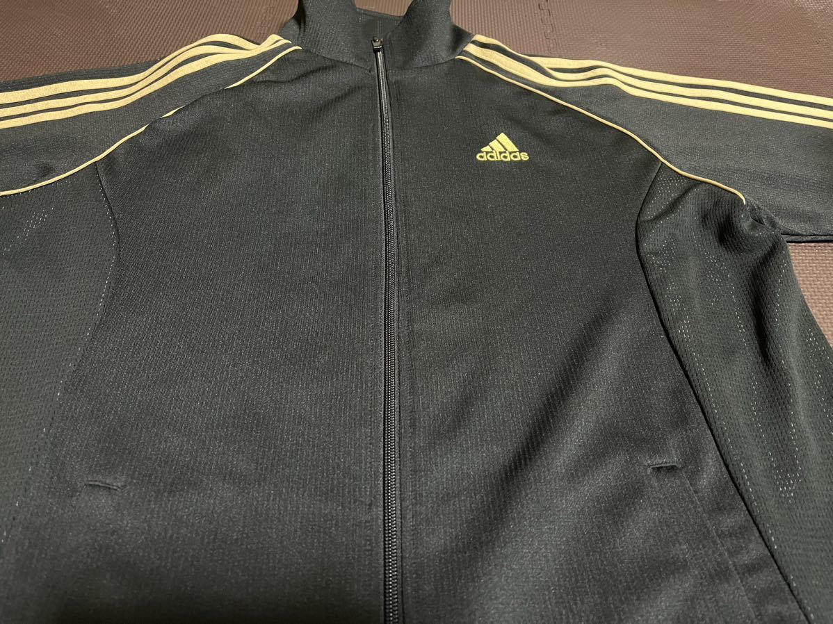  прекрасный товар adidas чёрный маленький . полоса, Logo Gold ( вышивка ламе ввод ) линия Gold 3шт.@ верх и низ в комплекте размер M