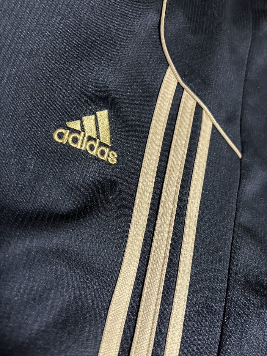  прекрасный товар adidas чёрный маленький . полоса, Logo Gold ( вышивка ламе ввод ) линия Gold 3шт.@ верх и низ в комплекте размер M