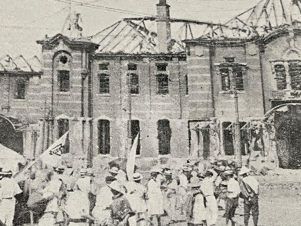 戦前 絵葉書 「東京大震災實況 萬世橋驛」国鉄中央本線 万世橋駅 広瀬武夫中佐像 関東大震災 震災資料 東京都千代田区歴史資料 古写真 _画像7