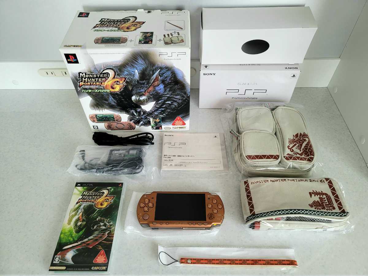 きます】 ほぼ未使用の極美品 稀少 SONY PSP-2000 ZN
