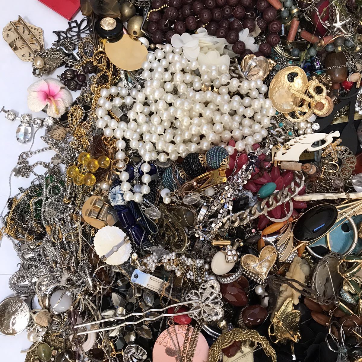 94%OFF!】ジャンクアクセサリーまとめ売りセット0613b その他