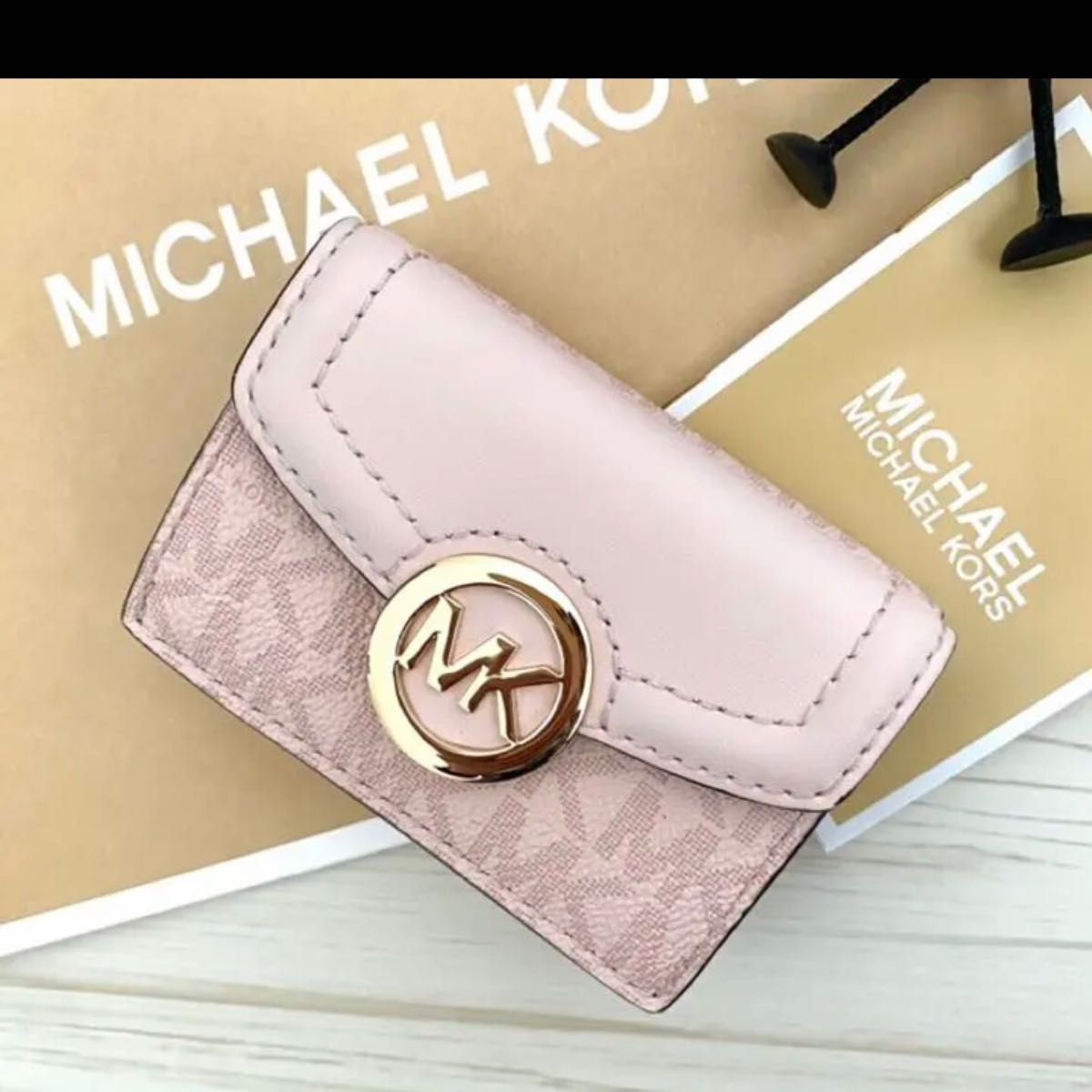 種類豊富な品揃え MICHAEL KORS マイケルコース レディース 折り財布