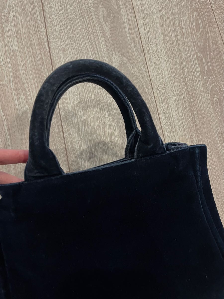 今月まで】【田中みな実さん愛用】PRADA ベロア カナパ ミニ 今月まで】【田中みな実さん愛用】PRADA ベロア カナパ ミニ